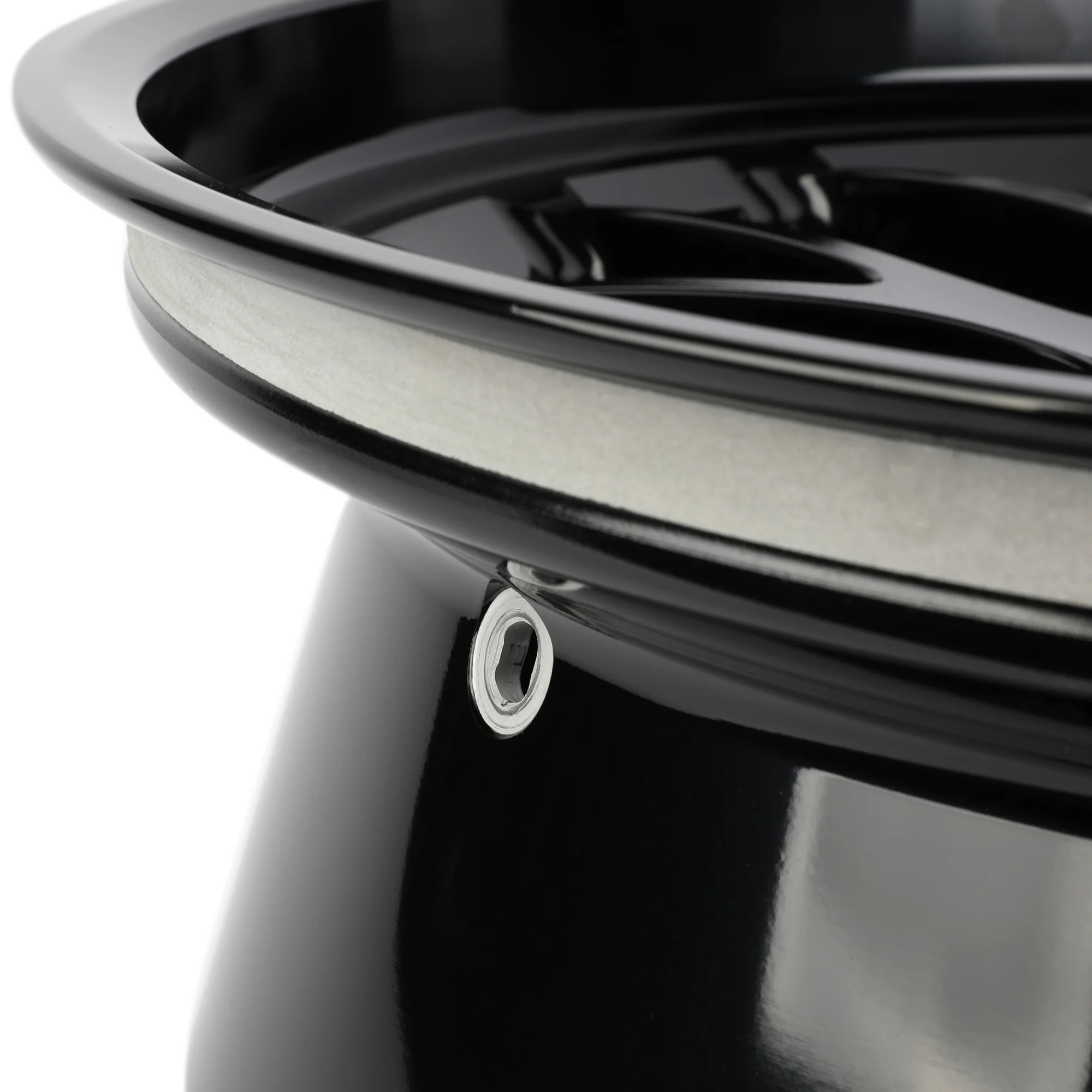 Mercedes AMG Petronas 2025 Front Wheel Rim Table - Image 6